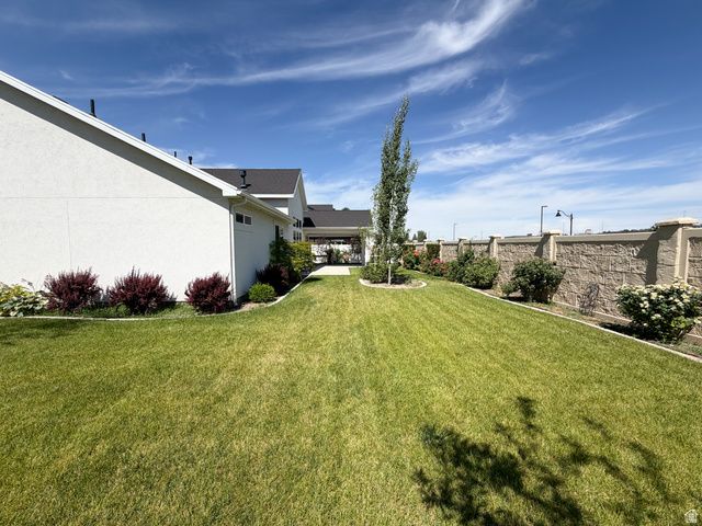620 E RIVERSIDE WAY, South Weber, UT 84405