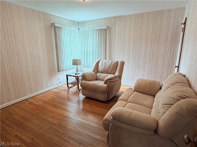 3975 Warrendale Road, South Euclid, OH 44118