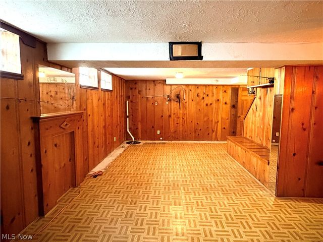 3975 Warrendale Road, South Euclid, OH 44118