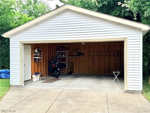 3975 Warrendale Road, South Euclid, OH 44118