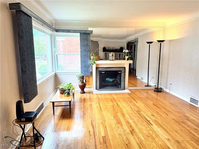 3975 Warrendale Road, South Euclid, OH 44118