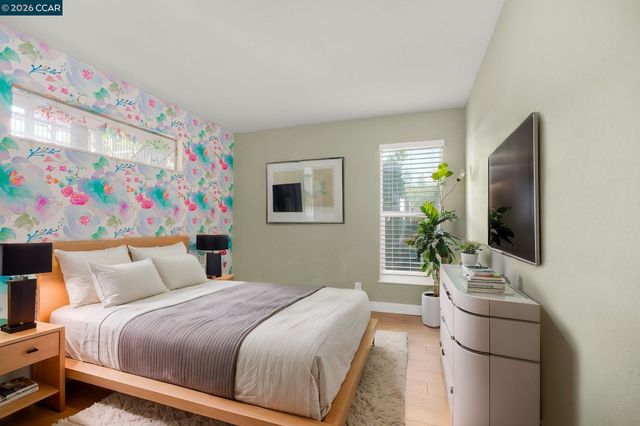 651 Moraga Rd 13, Moraga, CA 94556