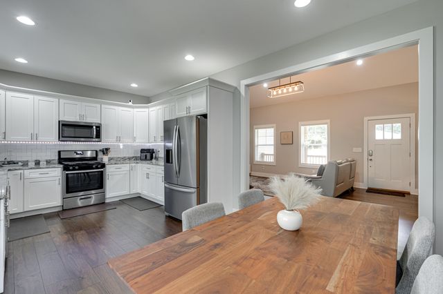 9443 Harris Street, Soddy Daisy, TN 37379