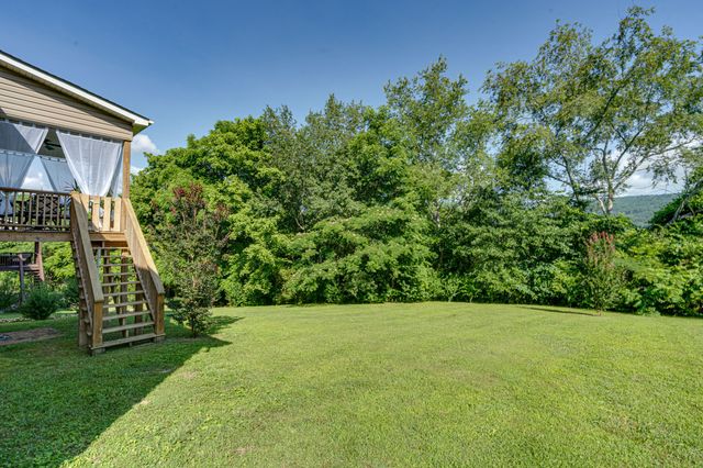 9443 Harris Street, Soddy Daisy, TN 37379