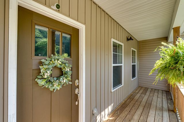 9443 Harris Street, Soddy Daisy, TN 37379