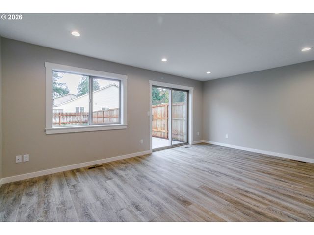 6011 Ne 105TH Ave, Vancouver, WA 98662