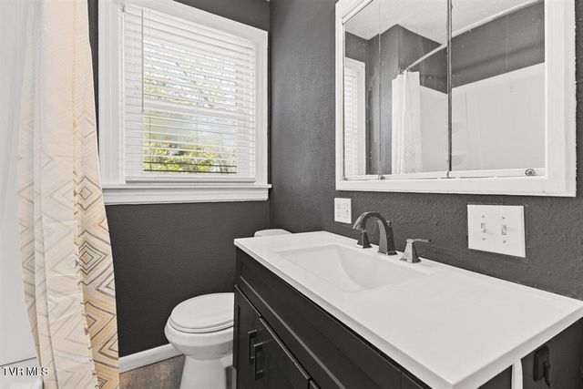 1068 Prospect Avenue, Bristol, VA 24201