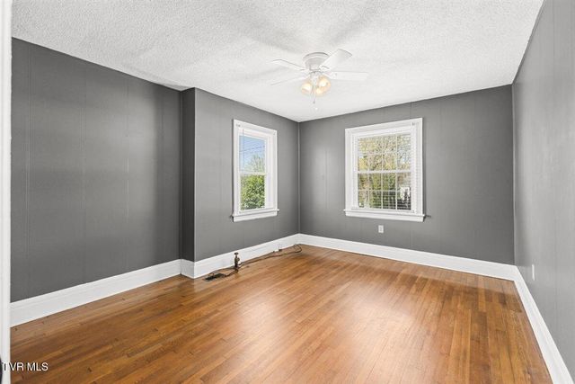 1068 Prospect Avenue, Bristol, VA 24201