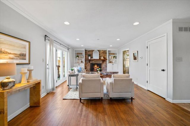 5256 KEATSWOOD CIR, Memphis, TN 38120