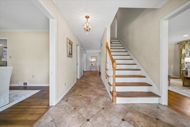 5256 KEATSWOOD CIR, Memphis, TN 38120