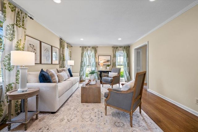 5256 KEATSWOOD CIR, Memphis, TN 38120