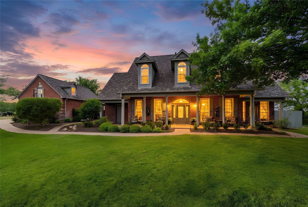 705 W Hill Drive, Aledo, TX 76008