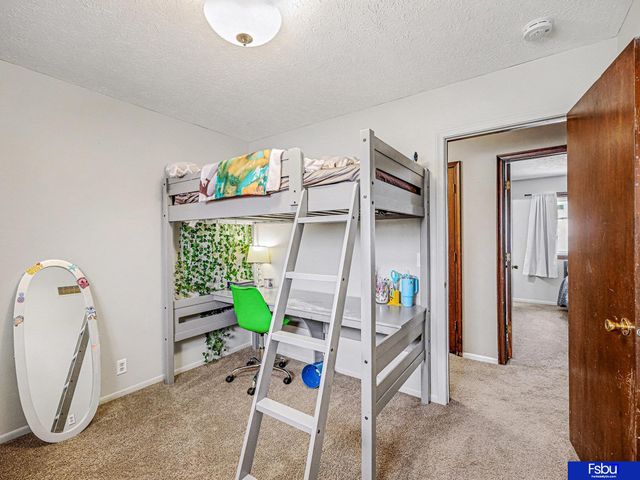 1104 Patricia Drive, Papillion, NE 68046