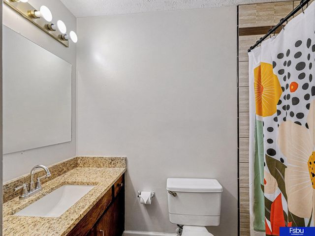 1104 Patricia Drive, Papillion, NE 68046