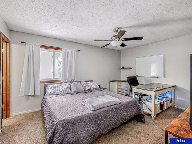 1104 Patricia Drive, Papillion, NE 68046