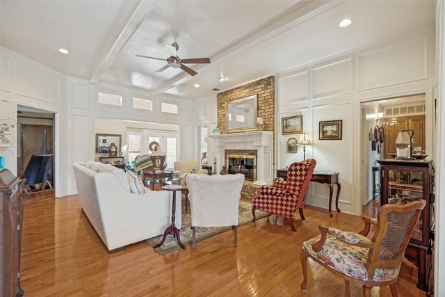 4609 Silverthorn Drive, Mesquite, TX 75150