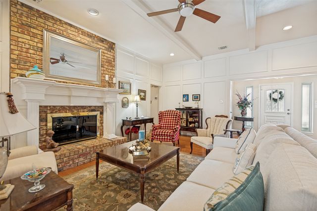 4609 Silverthorn Drive, Mesquite, TX 75150