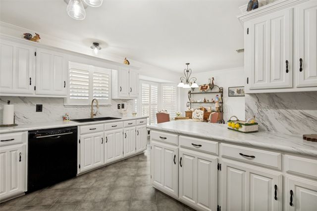 4609 Silverthorn Drive, Mesquite, TX 75150
