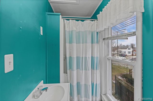 11647 E Lennon Road, Lennon, MI 48449