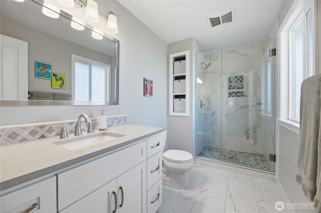 29819 5th Avenue SW, Federal Way, WA 98023