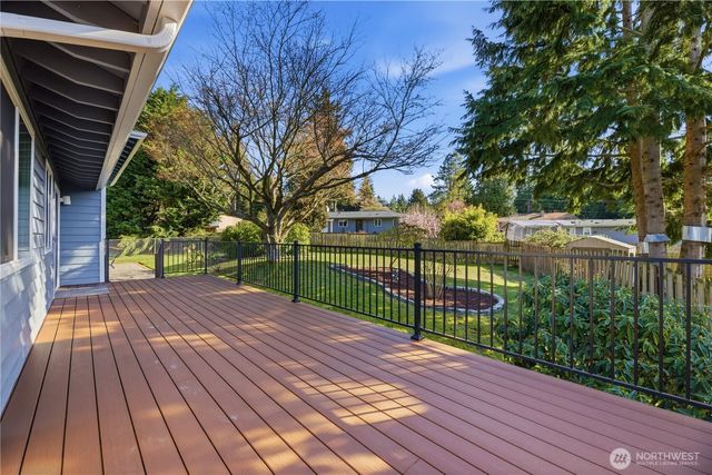 29819 5th Avenue SW, Federal Way, WA 98023