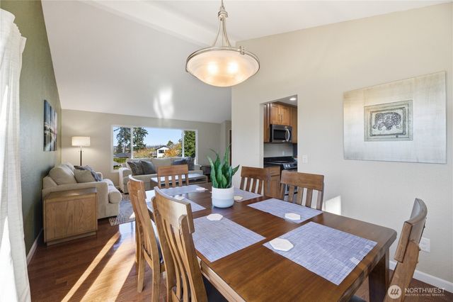 29819 5th Avenue SW, Federal Way, WA 98023