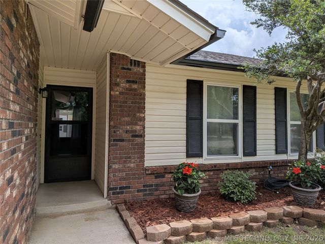 9221 S 92nd East Avenue, Tulsa, OK 74133