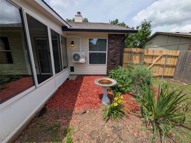 9221 S 92nd East Avenue, Tulsa, OK 74133