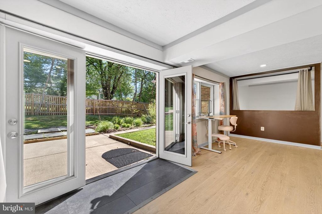 Image 47 of property listing at 1917 MERRIFIELDS DR, Silver Spring, MD 20906