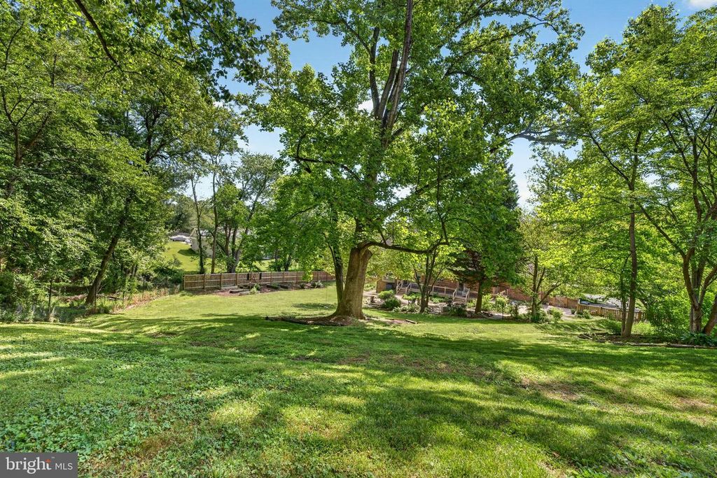Image 55 of property listing at 1917 MERRIFIELDS DR, Silver Spring, MD 20906