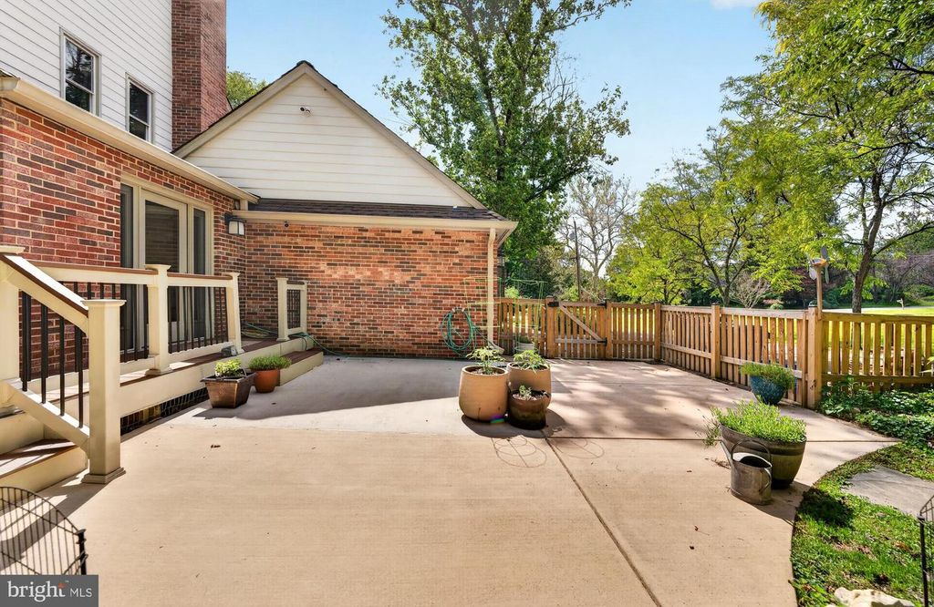 Image 61 of property listing at 1917 MERRIFIELDS DR, Silver Spring, MD 20906
