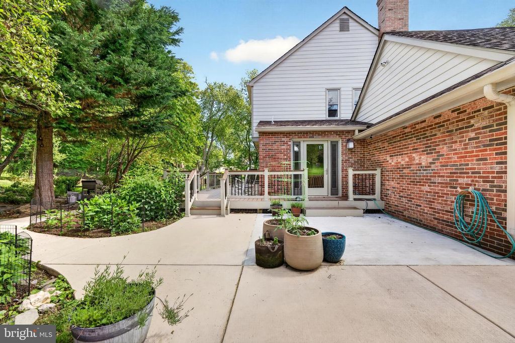 Image 63 of property listing at 1917 MERRIFIELDS DR, Silver Spring, MD 20906