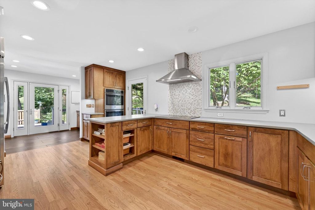 Image 9 of property listing at 1917 MERRIFIELDS DR, Silver Spring, MD 20906