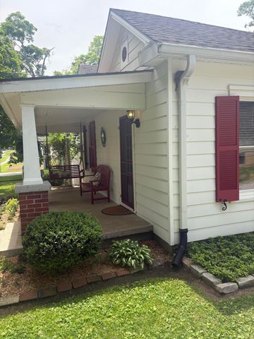 129 S Gratz Street, Midway, KY 40347