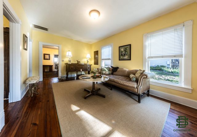 129 S Gratz Street, Midway, KY 40347