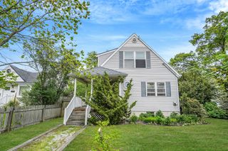 149 Penataquit Avenue, Bay Shore, NY 11706