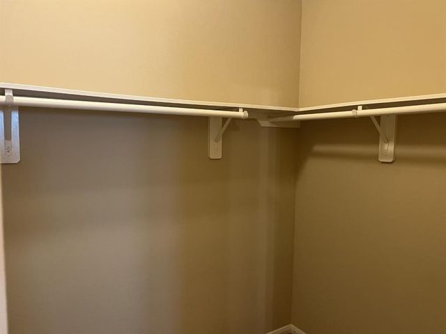 228 Shoshone Ridge Drive, La Marque, TX 77568