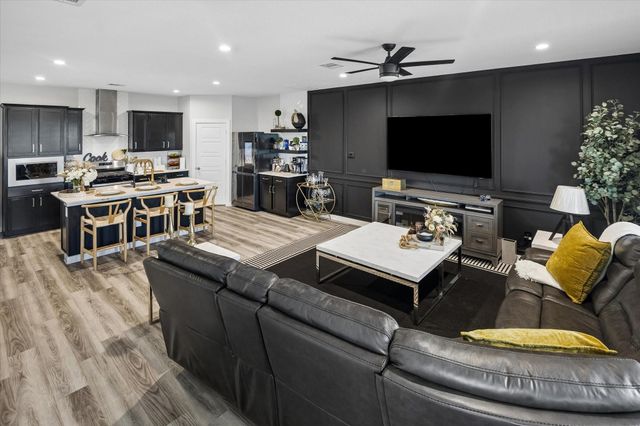 3034 Crown Gate Drive, Houston, TX 77047