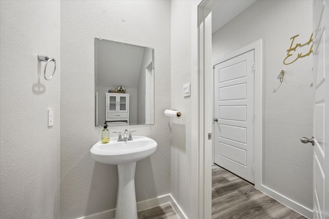 3034 Crown Gate Drive, Houston, TX 77047