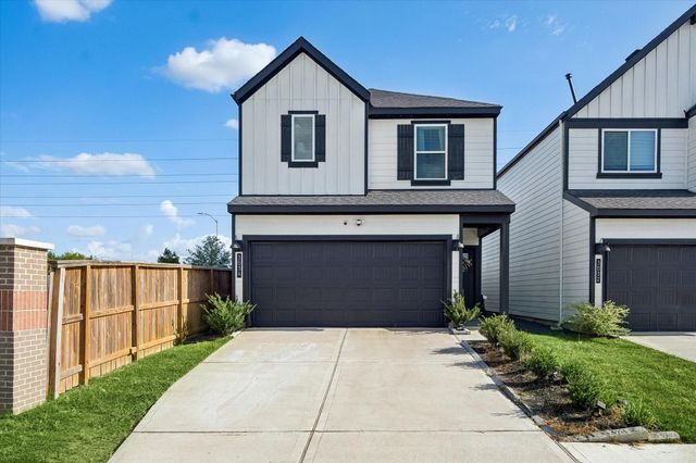 3034 Crown Gate Drive, Houston, TX 77047