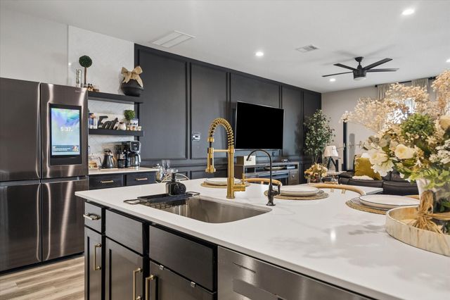 3034 Crown Gate Drive, Houston, TX 77047