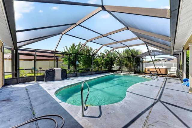 19 BIG DIPPER LANE, Palm Coast, FL 32137