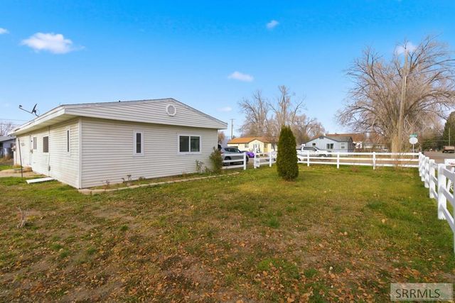 240 Topaz, Blackfoot, ID 83221