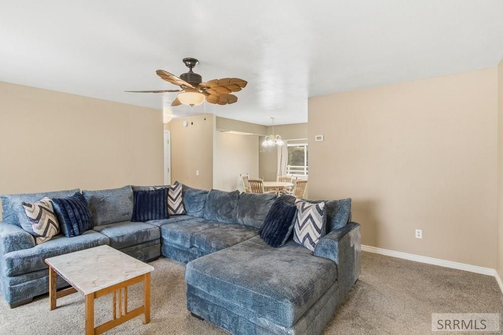 Image 2 of property listing at 240 Topaz, Blackfoot, ID 83221