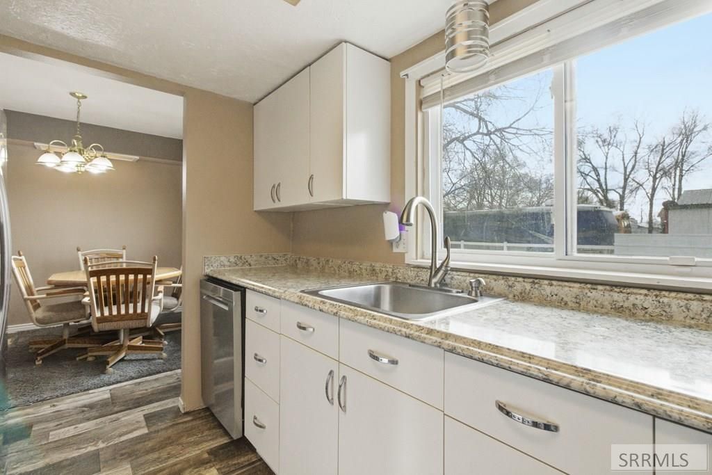 Image 5 of property listing at 240 Topaz, Blackfoot, ID 83221