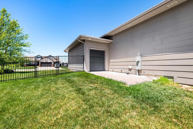 3404 S Capri, Wichita, KS 67210