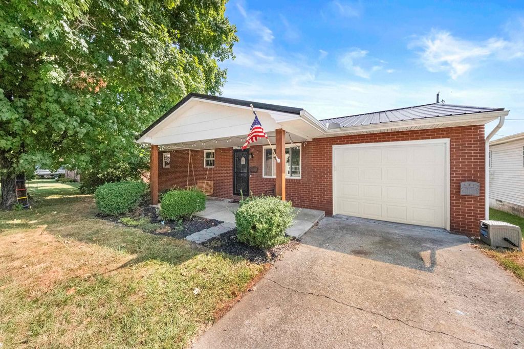 418 Delaware Street, Ironton, OH 45638