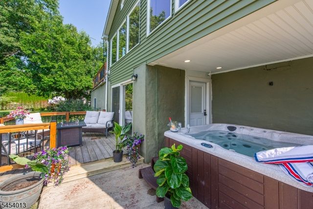 48 Lakeside Ave, Hardyston Twp., NJ 07460