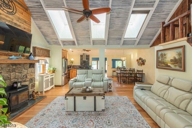 48 Lakeside Ave, Hardyston Twp., NJ 07460