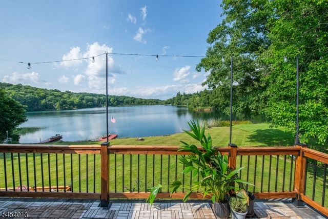 48 Lakeside Ave, Hardyston Twp., NJ 07460